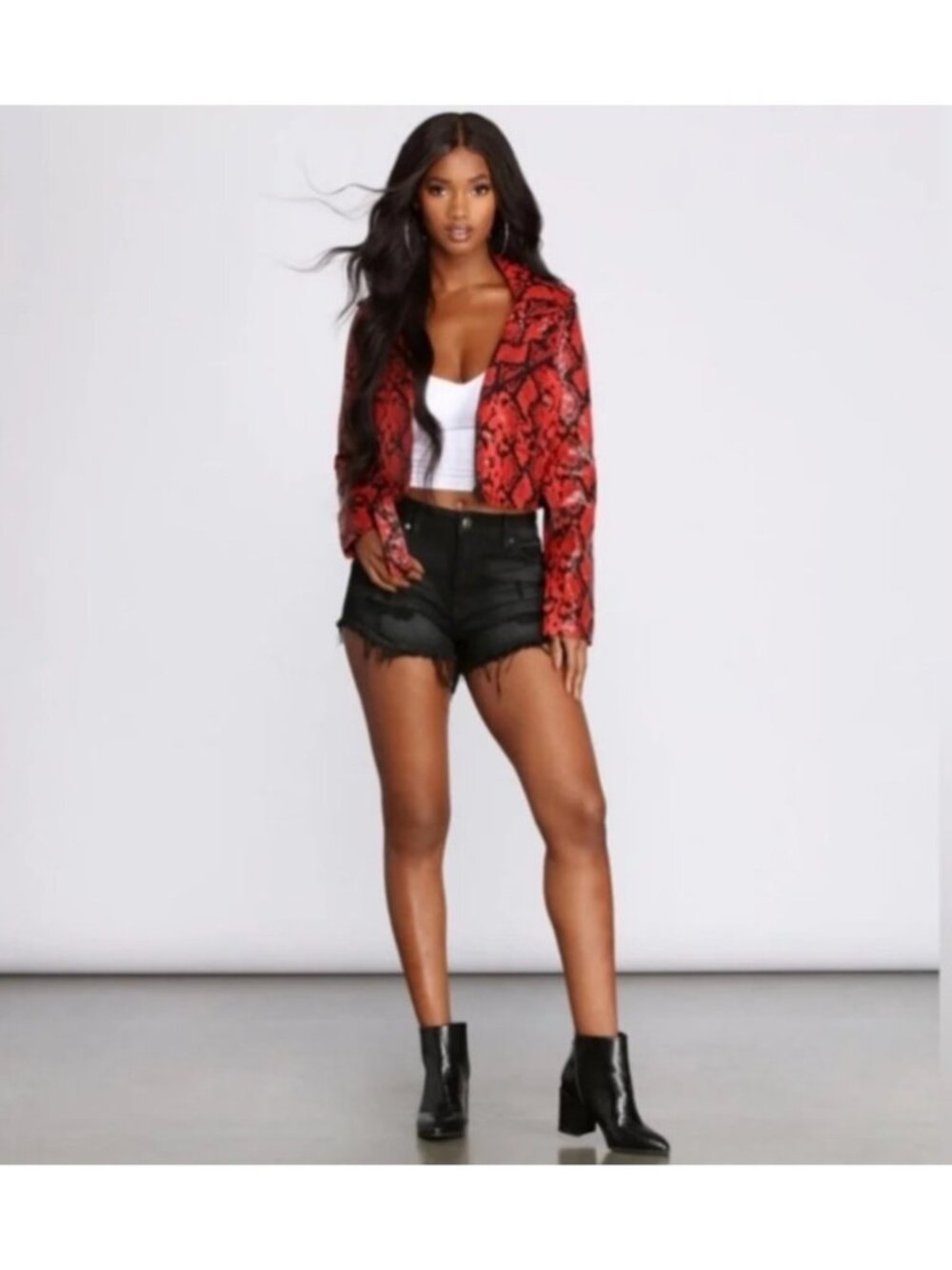 NEW Eunina Pixie Low-Rise Cut-Off Shorts Large Black Distressed Denim Grunge